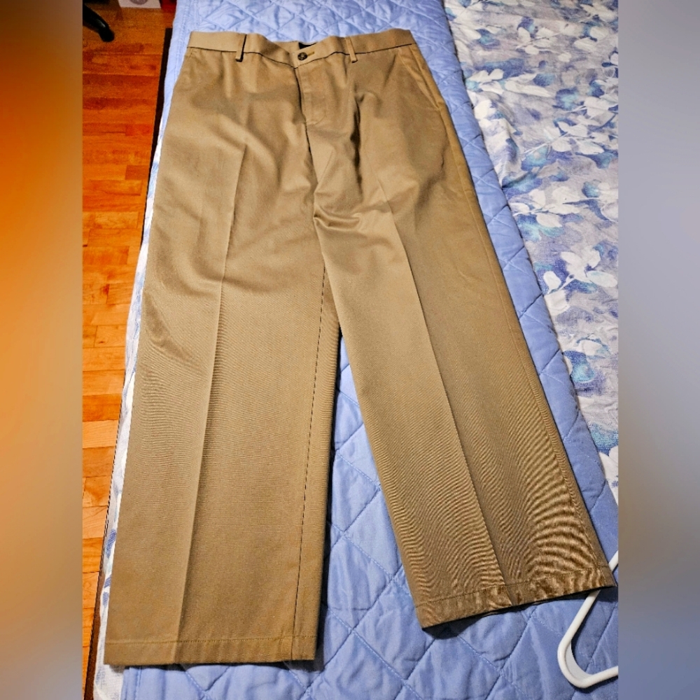 Men's Dockers Chinos **Like New** 36x30